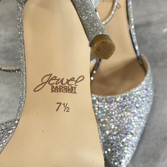 JEWEL BAGLEY MISCHKA Women's Silver Glitter Jailene Pointed-Toe Stiletto Pumps - Picture 9 of 11